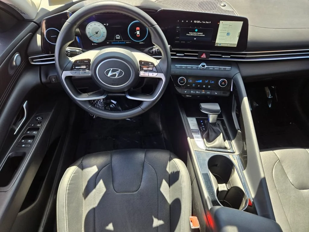 Used 2022 Intense Blue Hyundai Limited image 12