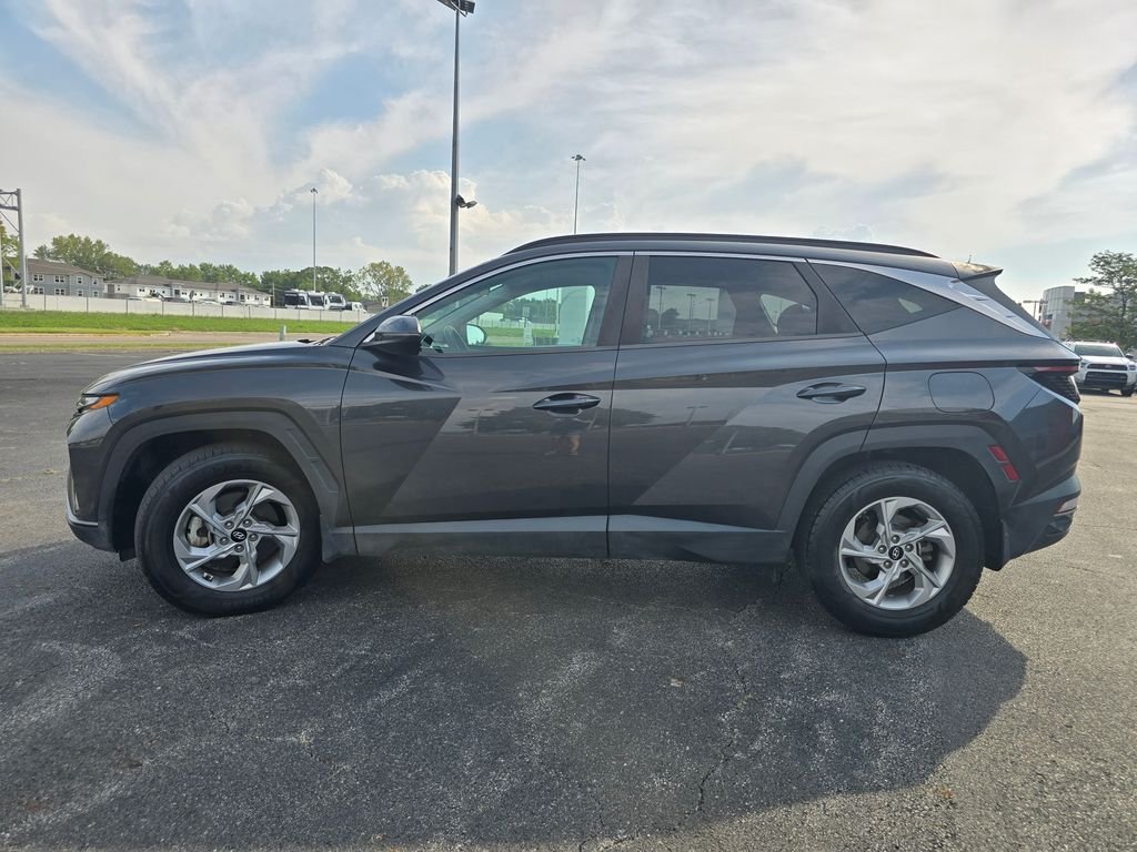 Used 2022 Gray Hyundai SEL image 11