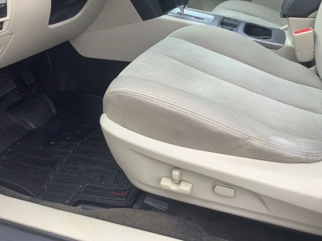 2014 Subaru Legacy 2.5i Premium - Photo 16