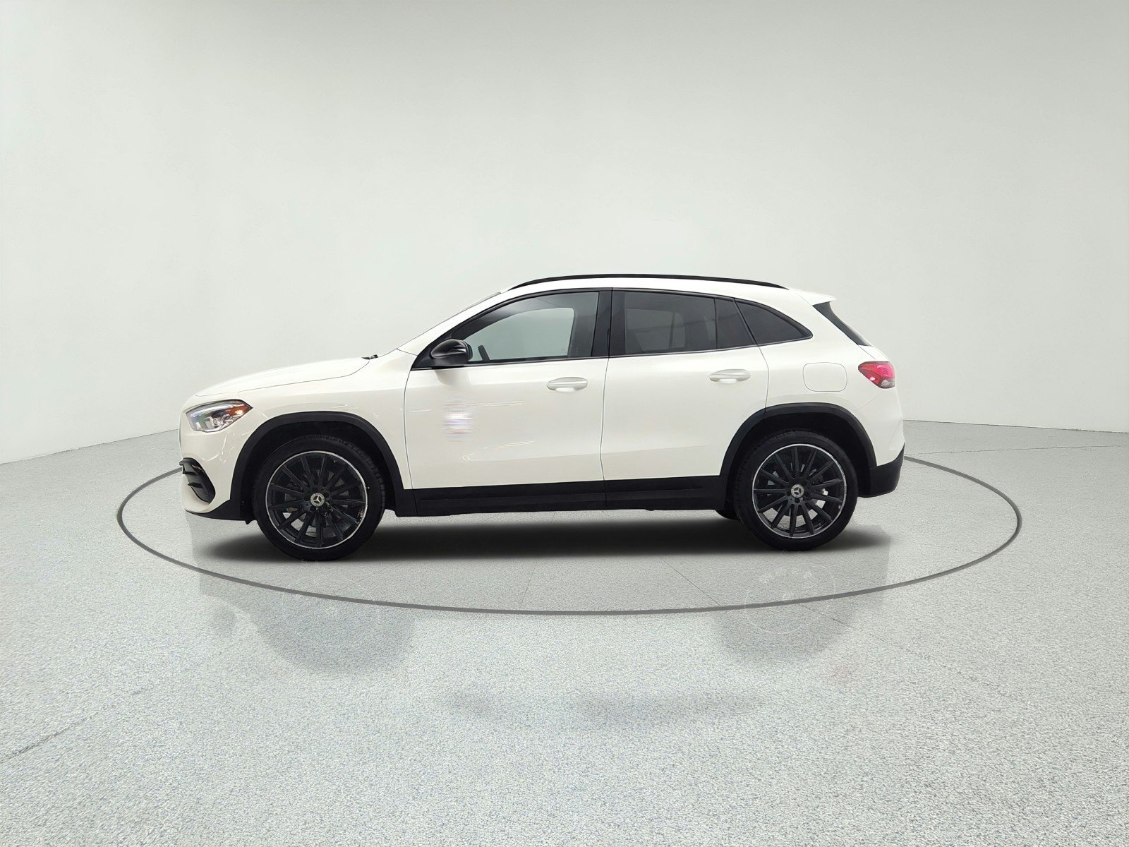 Used 2023 Polar White Mercedes-Benz GLA 250 SUV image 8