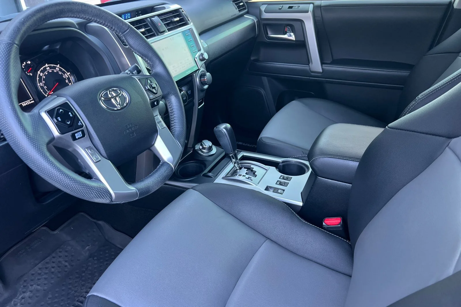 Used 2020 Super White Toyota SR5 Premium image 9