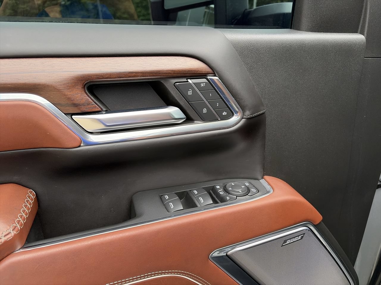 Used 2024 Sterling Metallic GMC Denali Ultimate image 19
