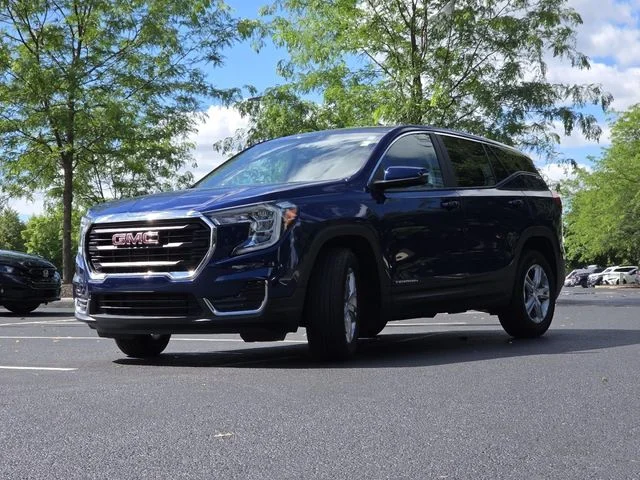 Used 2023 Marine Metallic GMC SLE image 14