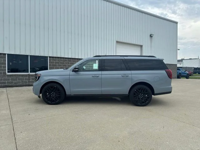 New 2027 Glacier Gray Metallic Tri-Coat Ford Platinum image 9