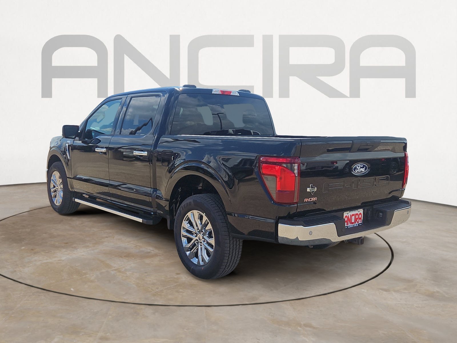 New 2026 Agate Black Metallic Ford XLT image 7