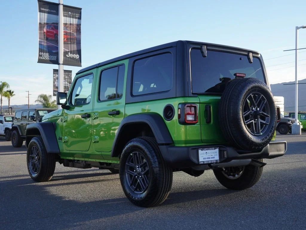 New 2026 Mojito Clear-Coat Exterior Paint Jeep 4-Door Sport S image 8
