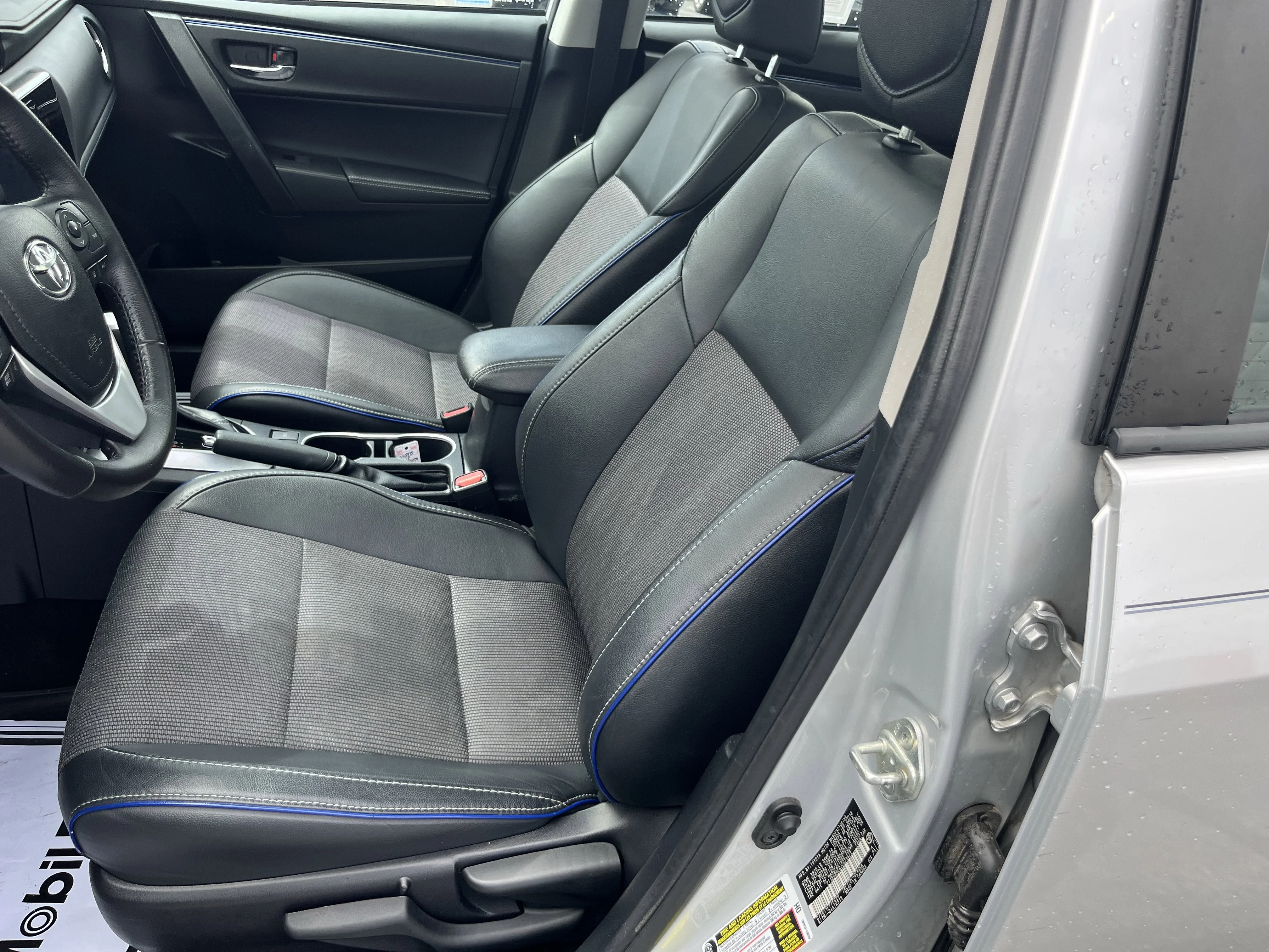 Used 2018 Classic Silver Metallic Toyota SE image 15
