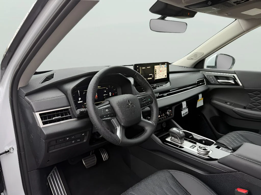 New 2026 White Mitsubishi SEL image 23