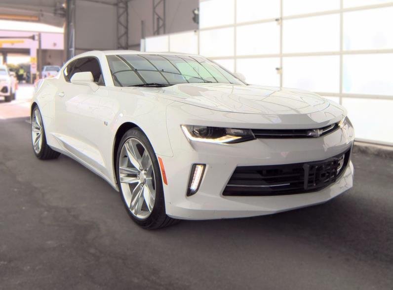 Used 2017  CHEVROLET 2LT image 2