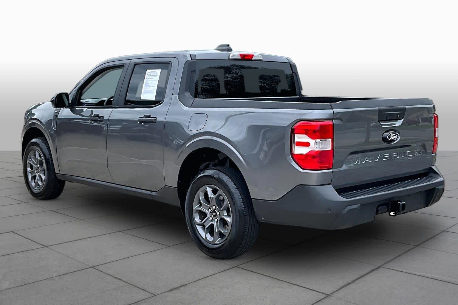 Used 2025 Carbonized Gray Metallic Ford XLT image 12