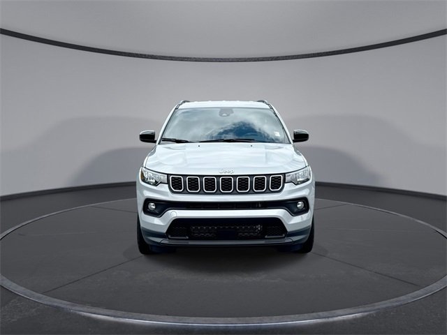 2025 Jeep Compass Latitude photo 3