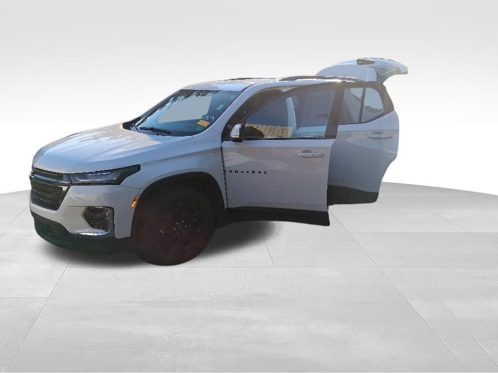 Used 2022 White Chevrolet LT image 18