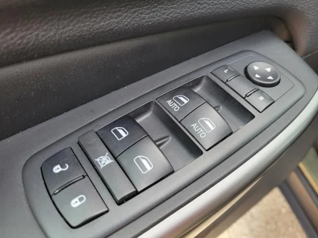 Used 2019 Green Jeep Limited image 18