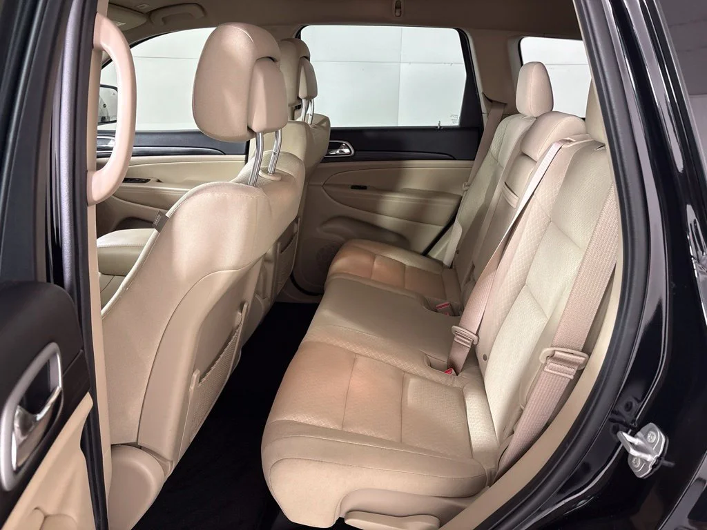 Used 2022 Black Jeep Laredo E image 20