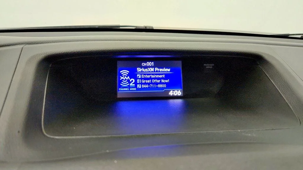 Used 2014 Polished Metal Metallic Honda EX-L image 19