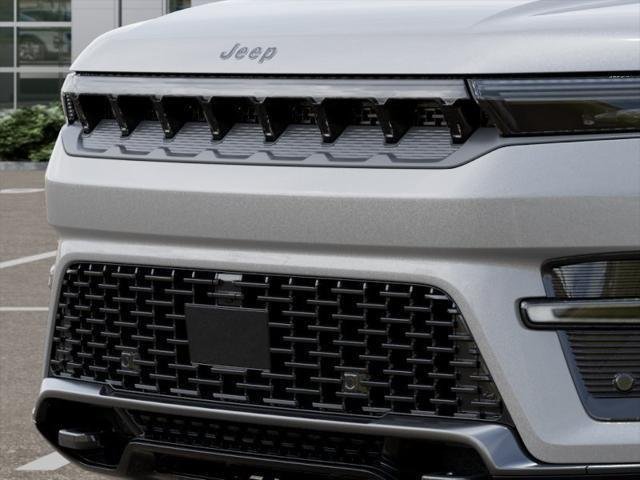 New 2026 Silver Zynith Jeep Grand Wagoneer image 115