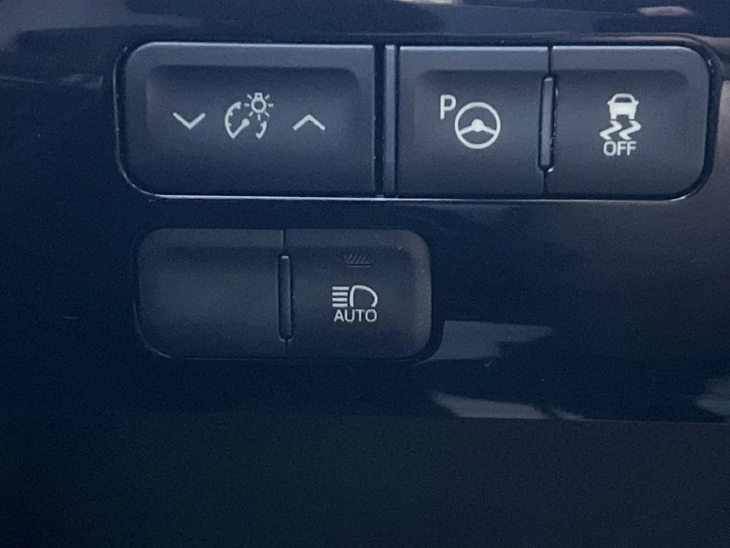 Used 2017 Red Toyota Four image 18