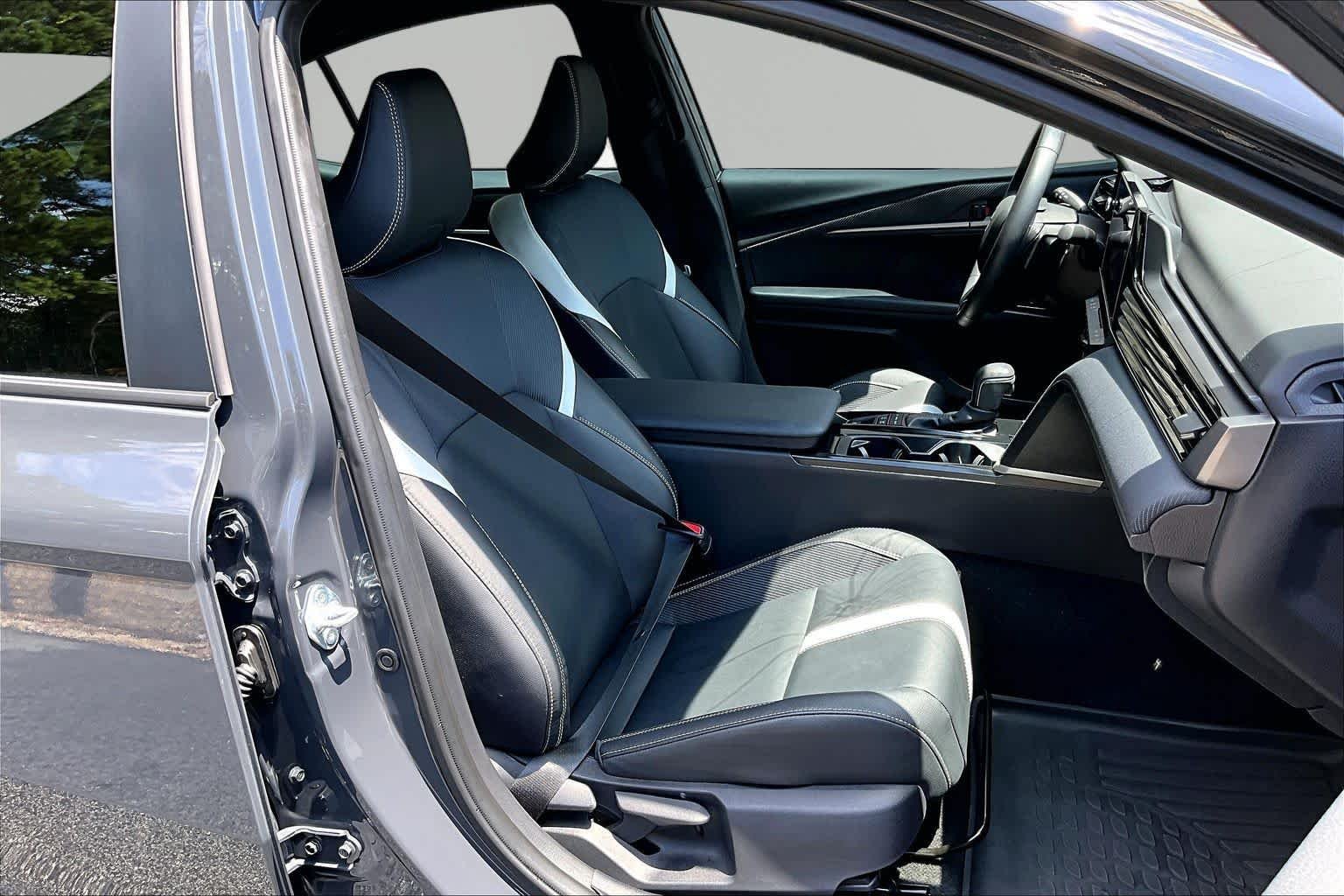 Used 2025 Underground Toyota SE image 9