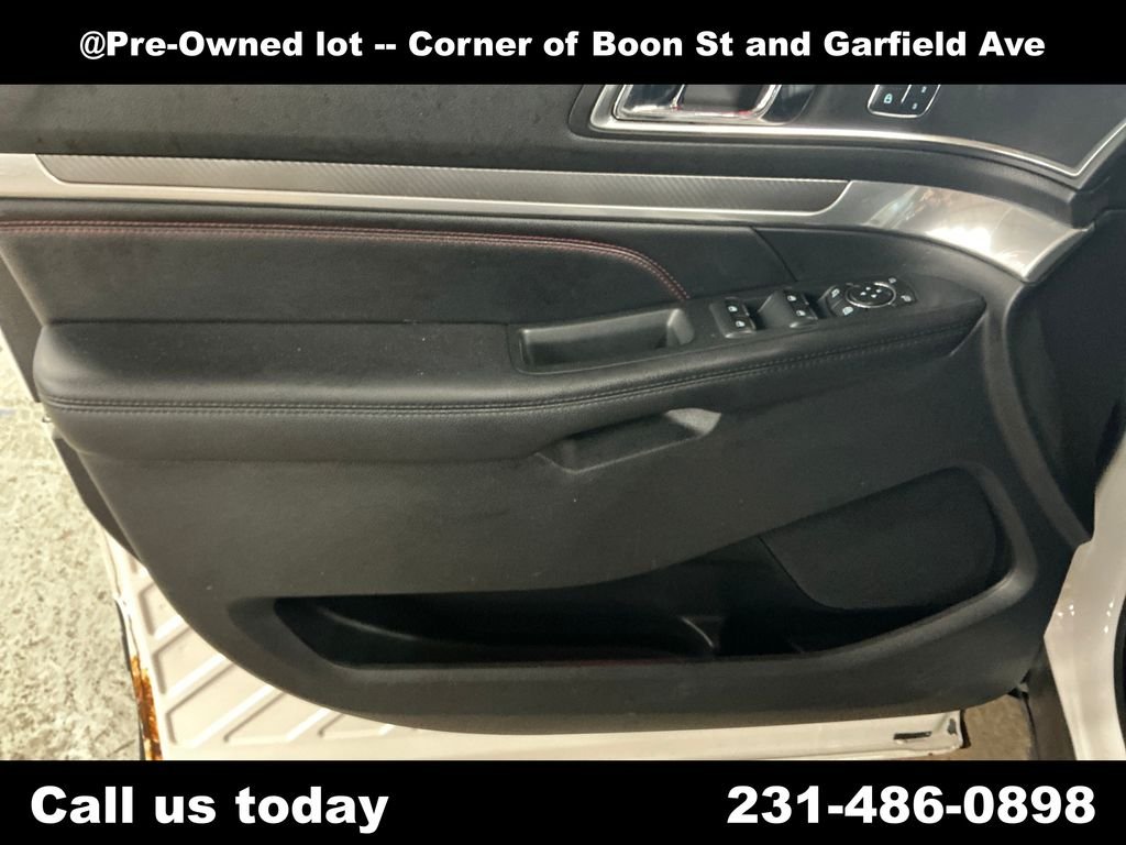 Used 2016 White Ford Sport image 15