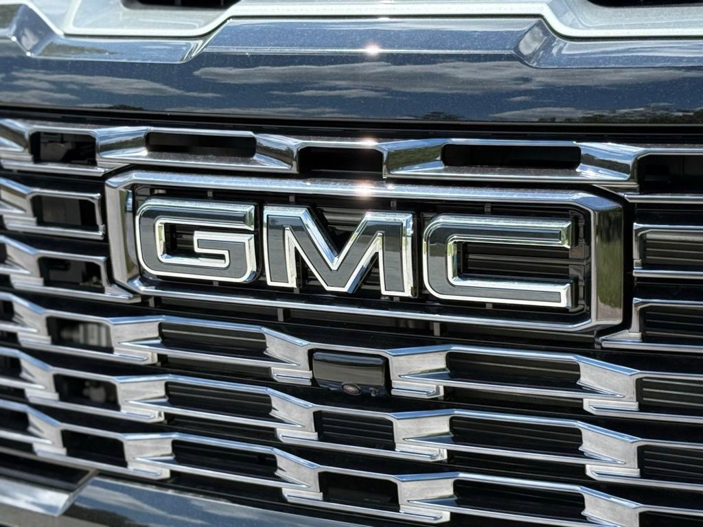 New 2026 Sterling Metallic GMC Denali Ultimate DRW image 7