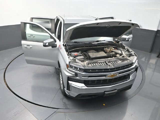 Used 2020 Silver Chevrolet LT image 40
