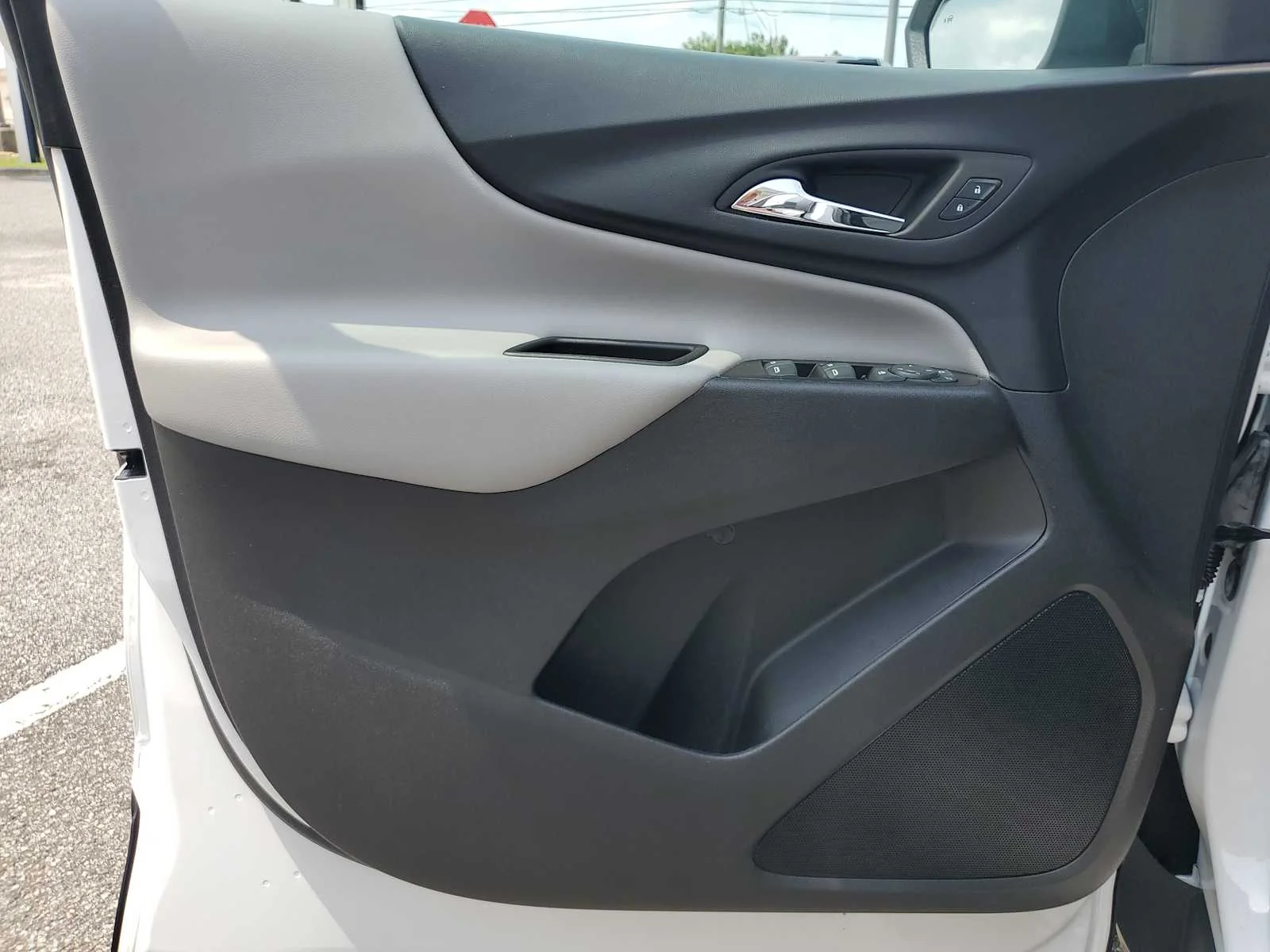 Used 2024 Summit White Chevrolet LS image 22