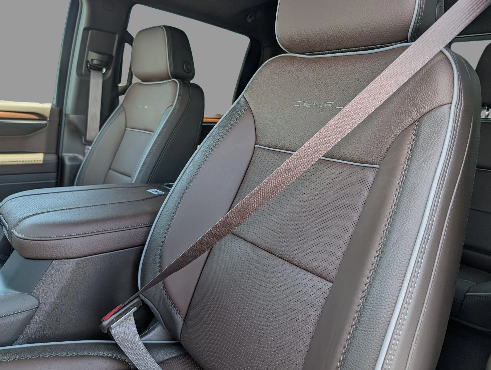 New 2026 Glacier White Tricoat GMC Denali image 13