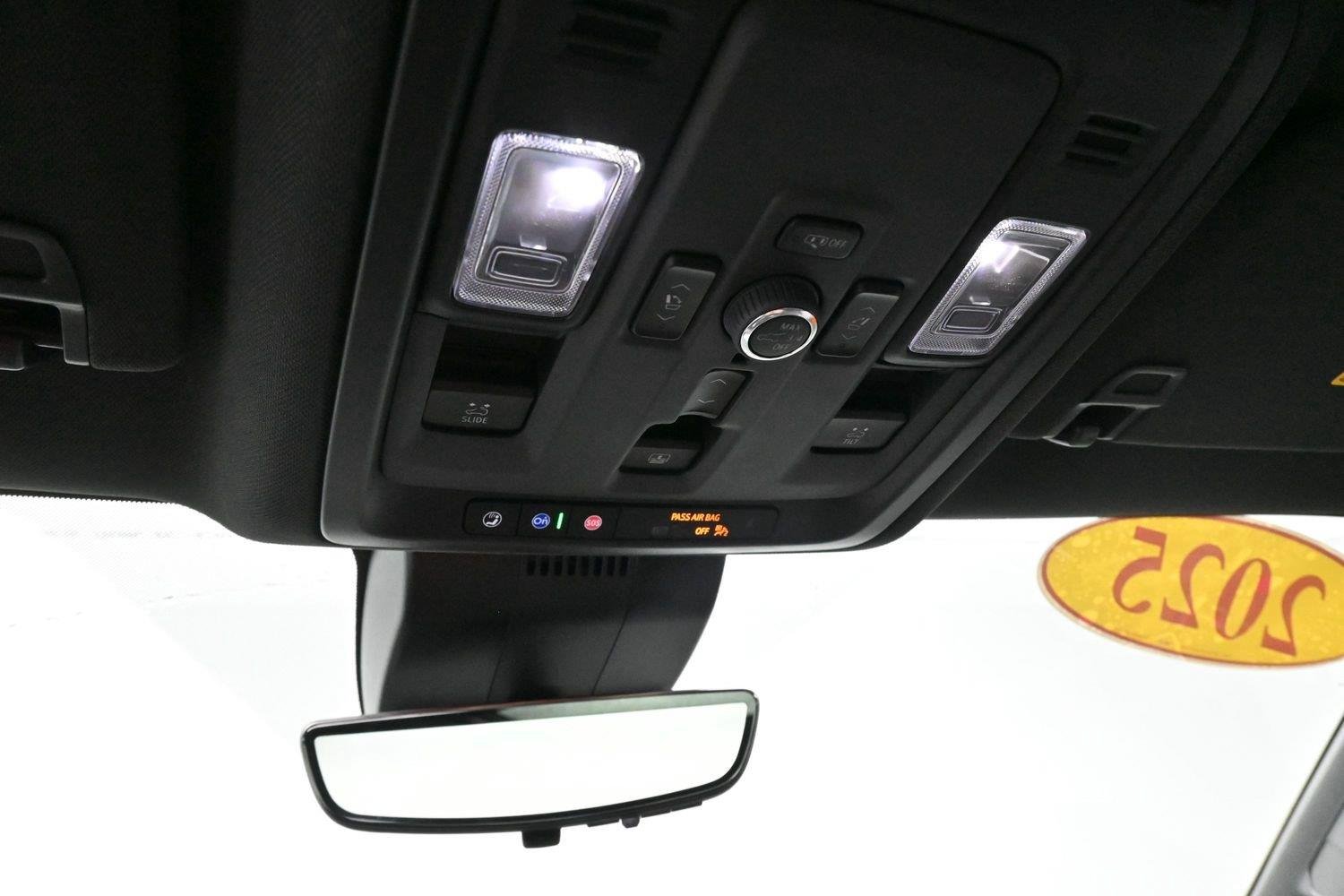 Used 2025 Black Chevrolet High Country image 30