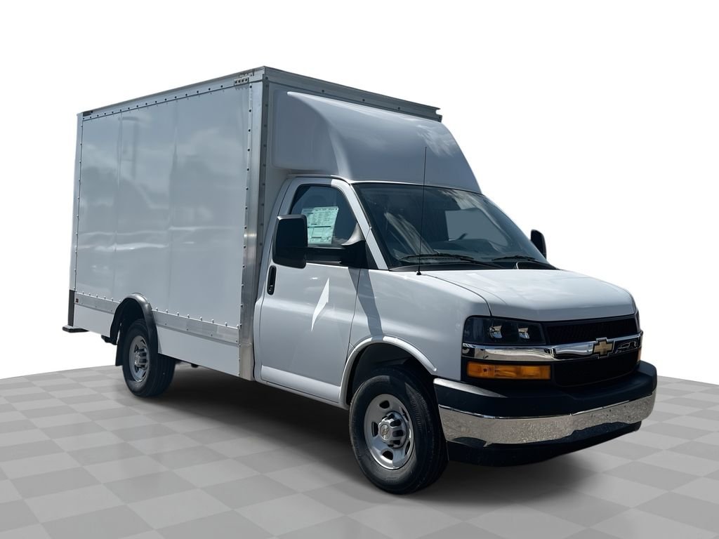 2025 Chevrolet Express Cutaway