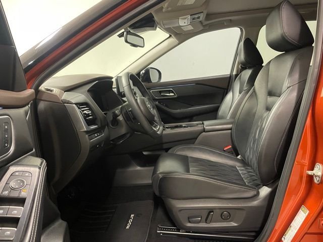 Used 2021 Orange Nissan Platinum image 20