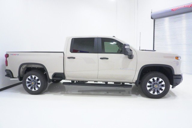 New 2026 White Sands Chevrolet Custom image 4