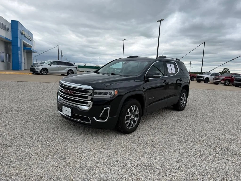 Used 2023 Ebony Twilight Metallic GMC SLT image 8