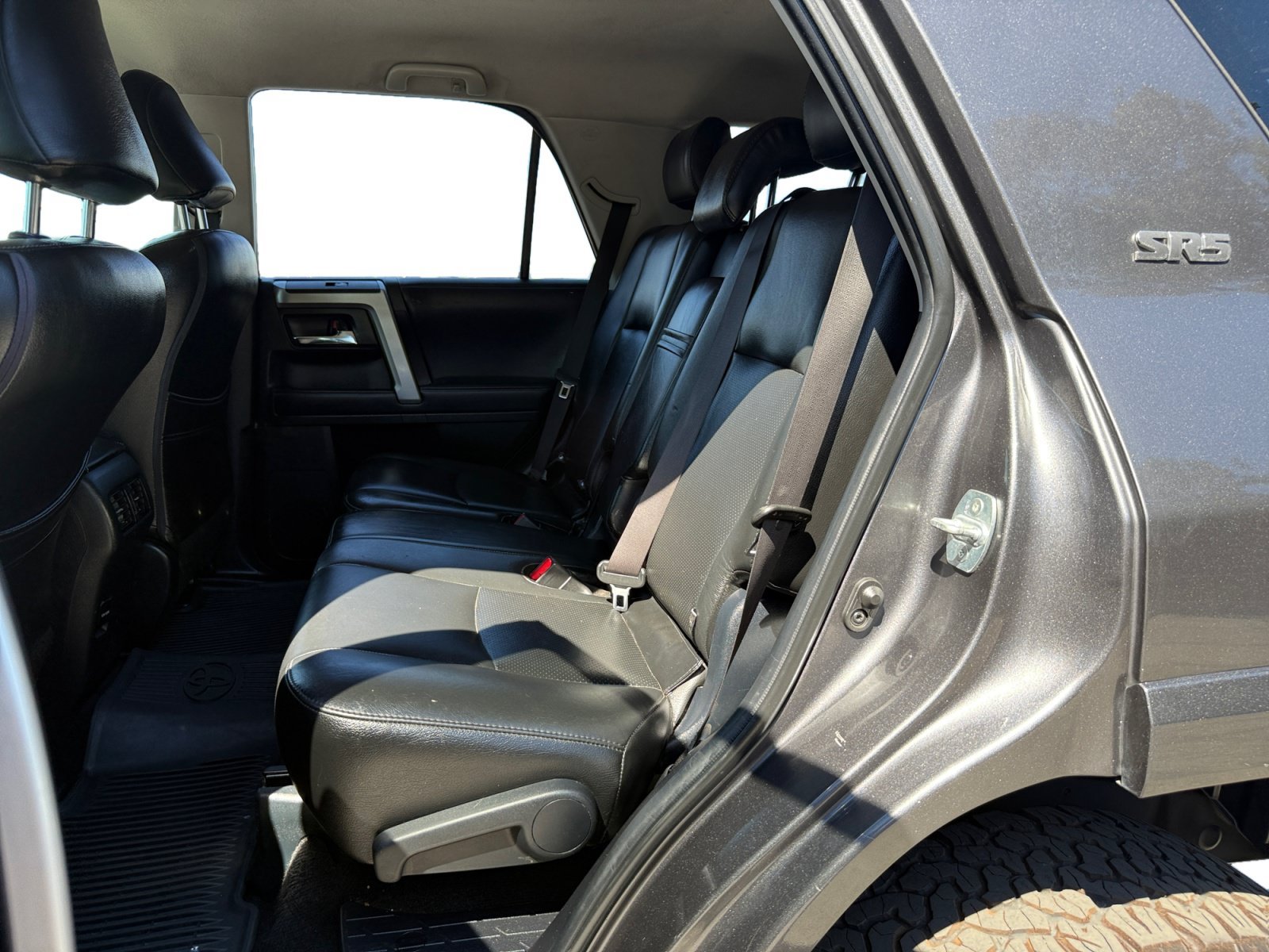 Used 2018 Magnetic Gray Metallic Toyota SR5 image 16