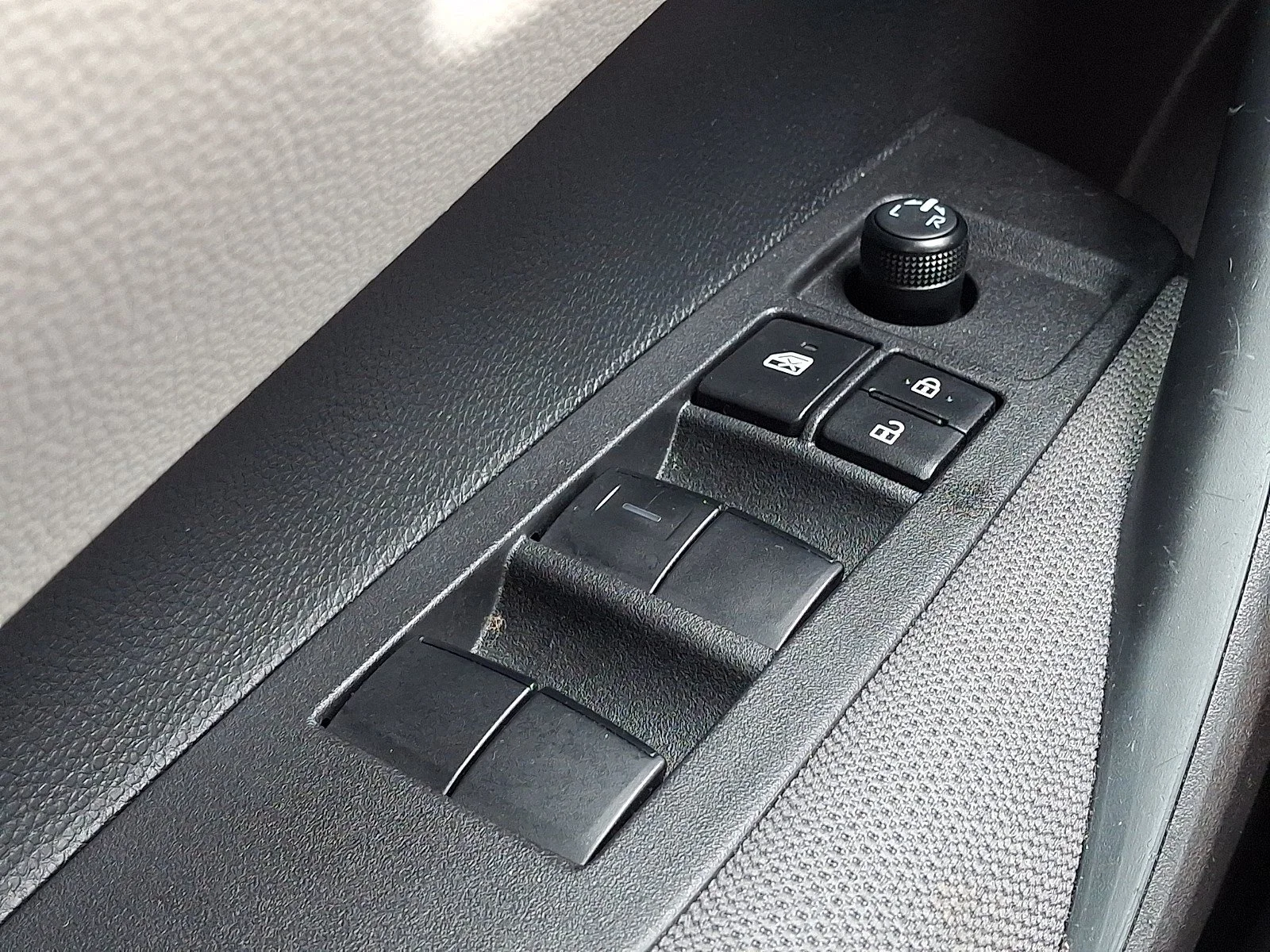 Used 2025 Midnight Black Metallic   218 Toyota LE image 26