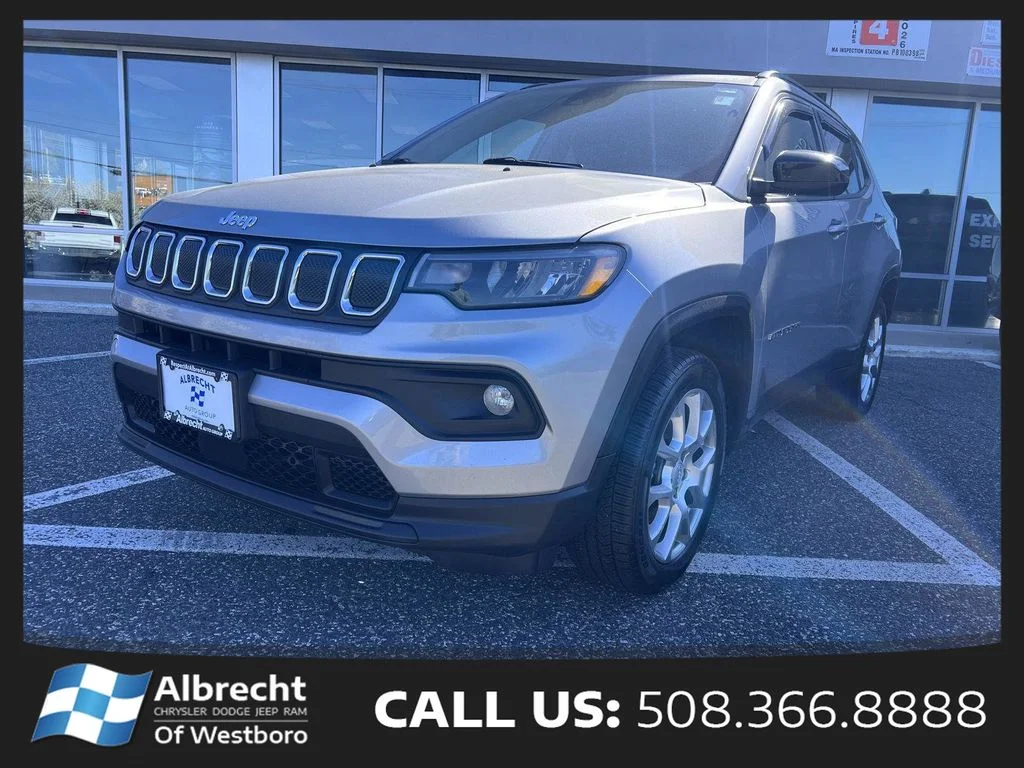 2022 Jeep Compass Latitude Lux 4X4's photo