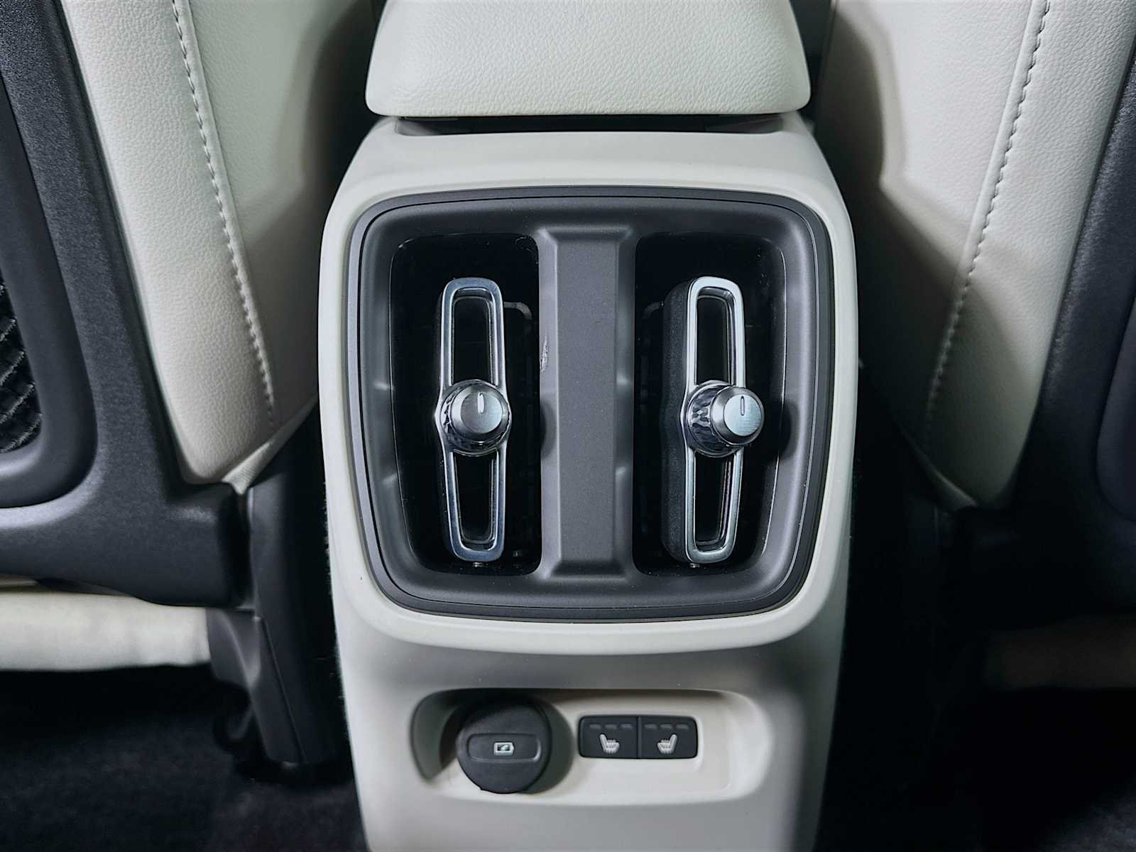 New 2026 Vapour Grey Volvo Ultra image 23