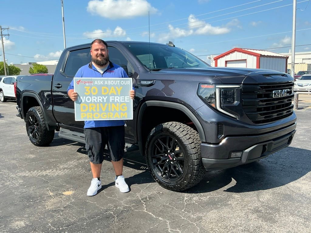 2023 GMC Sierra 4WD Crew Cab Short Box Elevation's photo