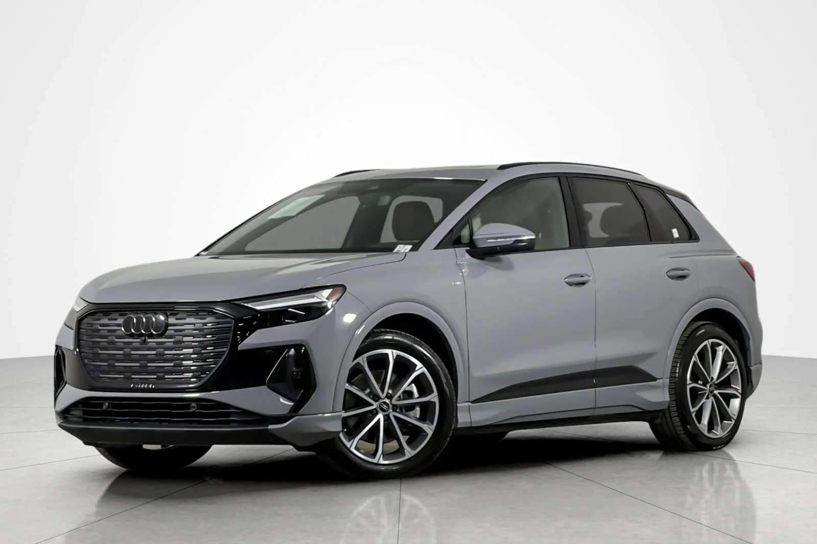 2026 Audi Q4 e-tron 55 Premium quattro's photo