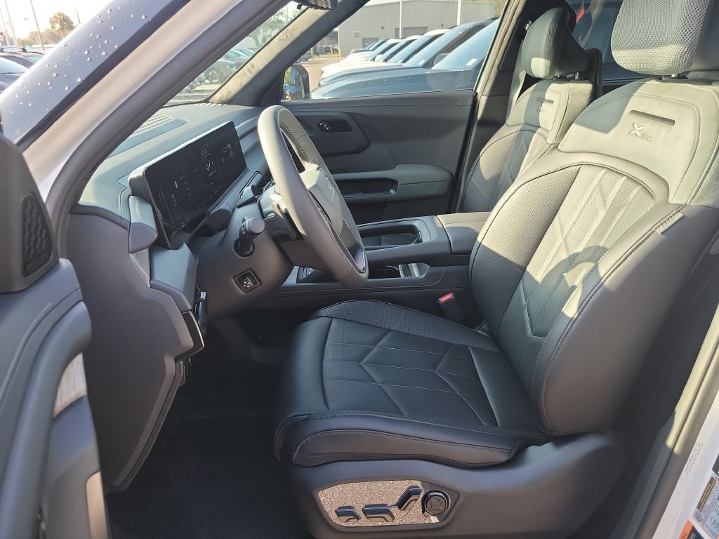 New 2027 Glacial White Pearl Kia X-LINE SX PRESTIGE image 25
