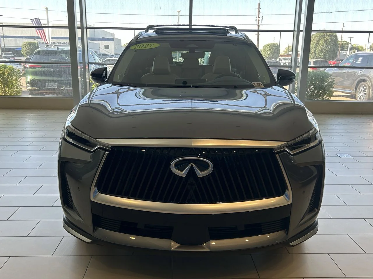 New 2027 GRAPHITE SHADOW INFINITI Luxe AWD image 2
