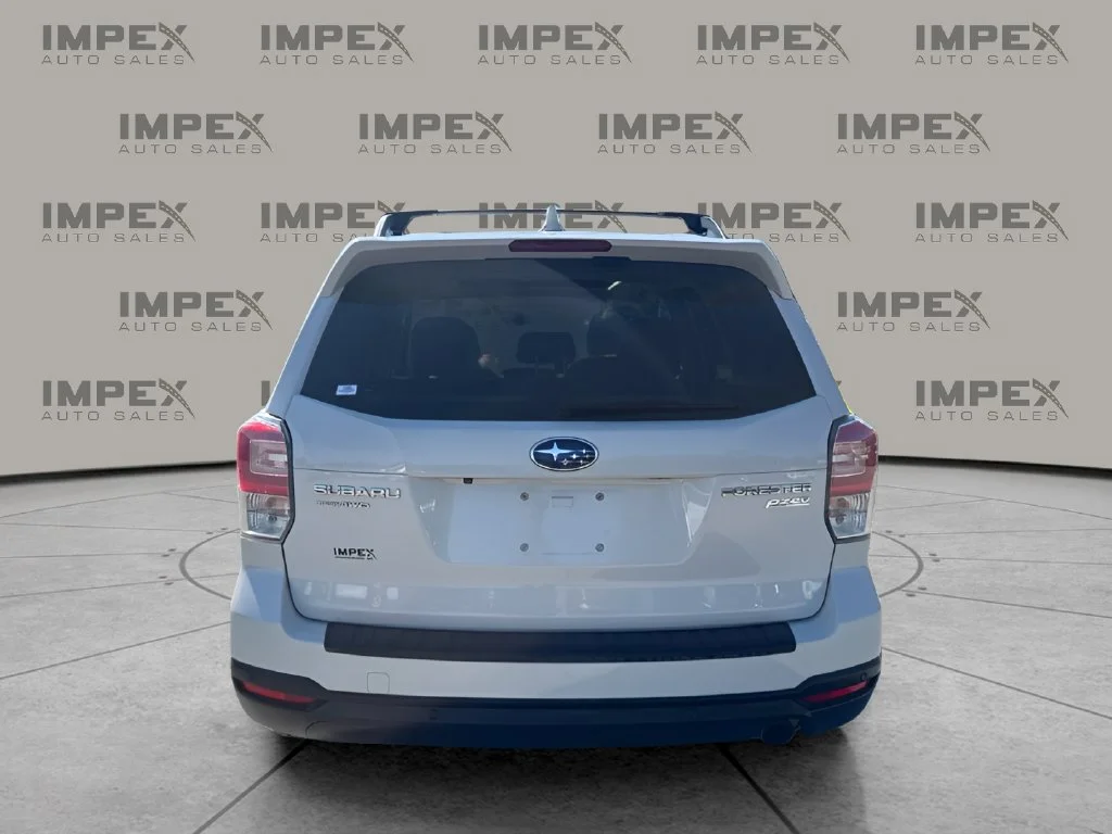 Used 2017 White Subaru 2.5i Touring image 4