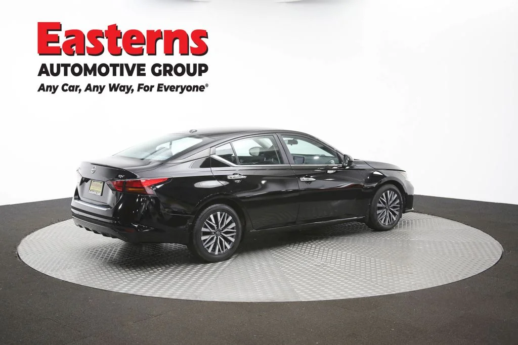 Used 2023 Black Nissan 2.5 SV image 41