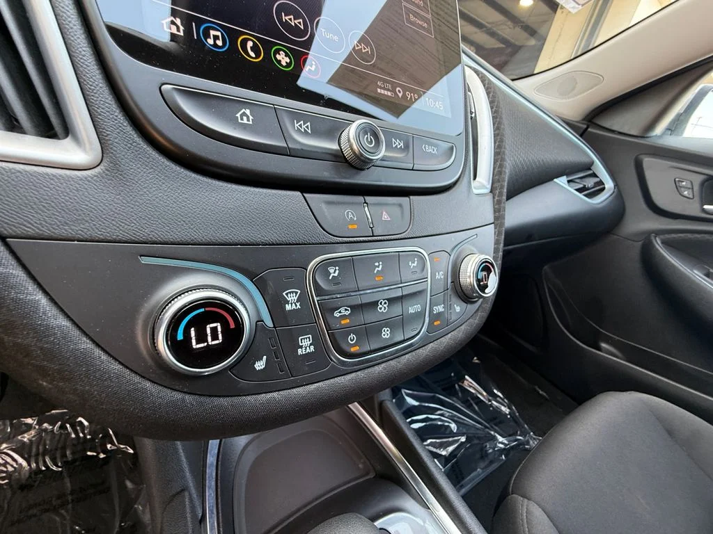 Used 2025 Gray Chevrolet LT image 23