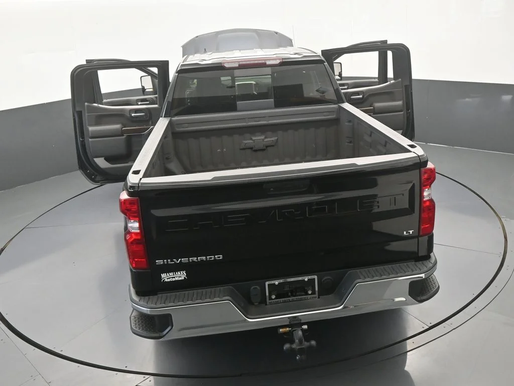 Used 2021 Black Chevrolet LT image 67