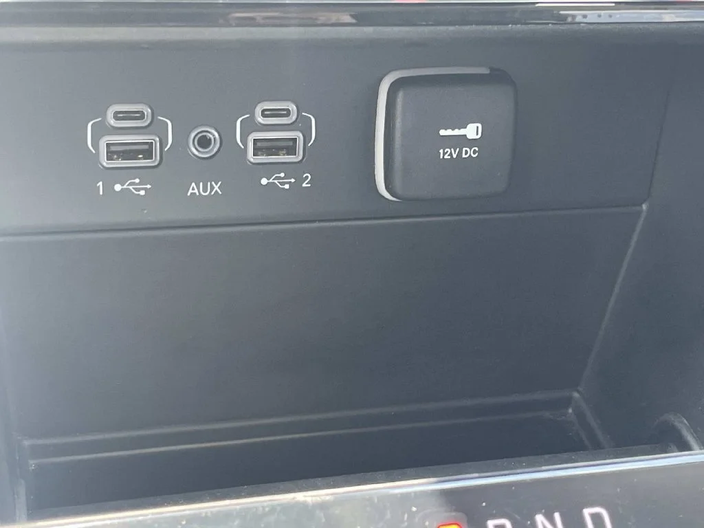 Used 2023 Gray Jeep Limited 4x2 image 19