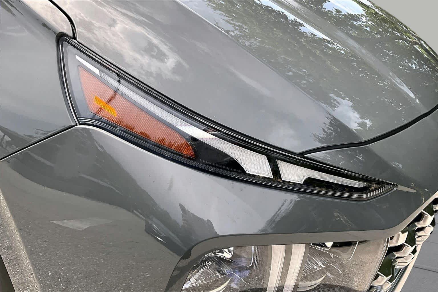 Used 2022 Hampton Gray Hyundai Limited image 28