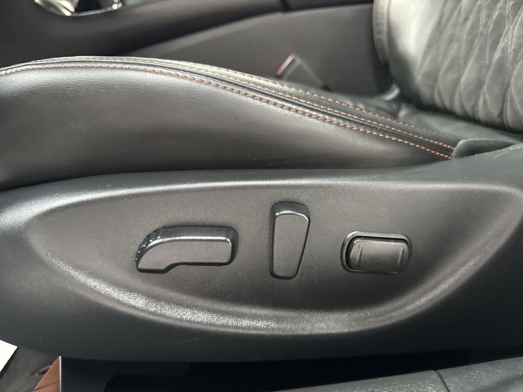 Used 2021 Super Black Nissan SR image 13