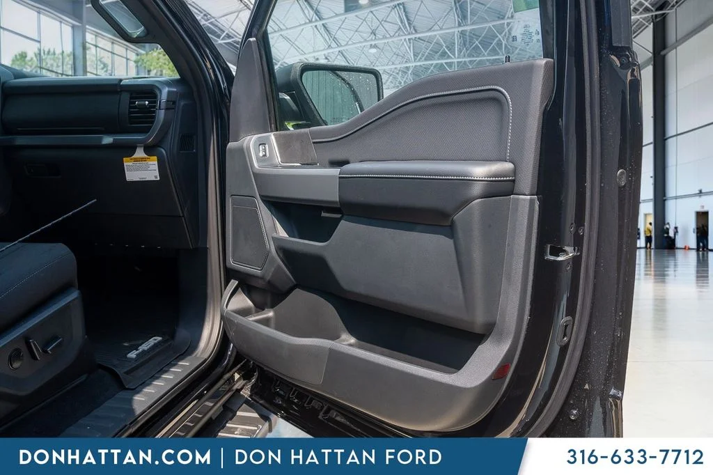 New 2026 Agate Black Metallic Ford XLT image 26