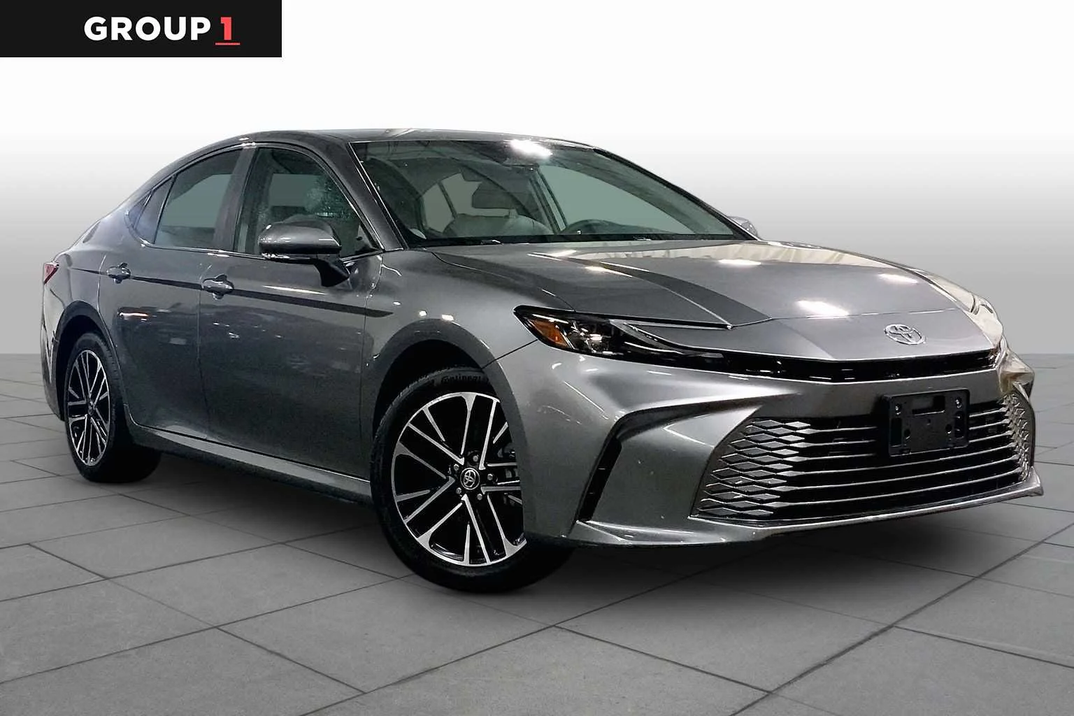 2025 Toyota Camry XLE - Photo 3