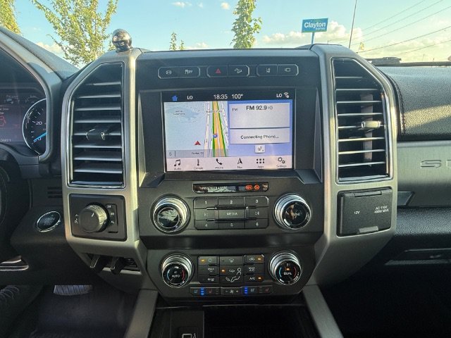Used 2019 White Ford Platinum image 17